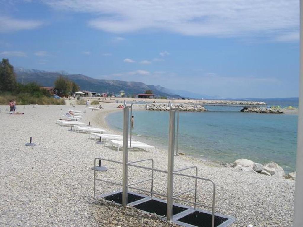 Apartments Villa Pjer - Pool & Private Parking Near Beach Znjan * Split